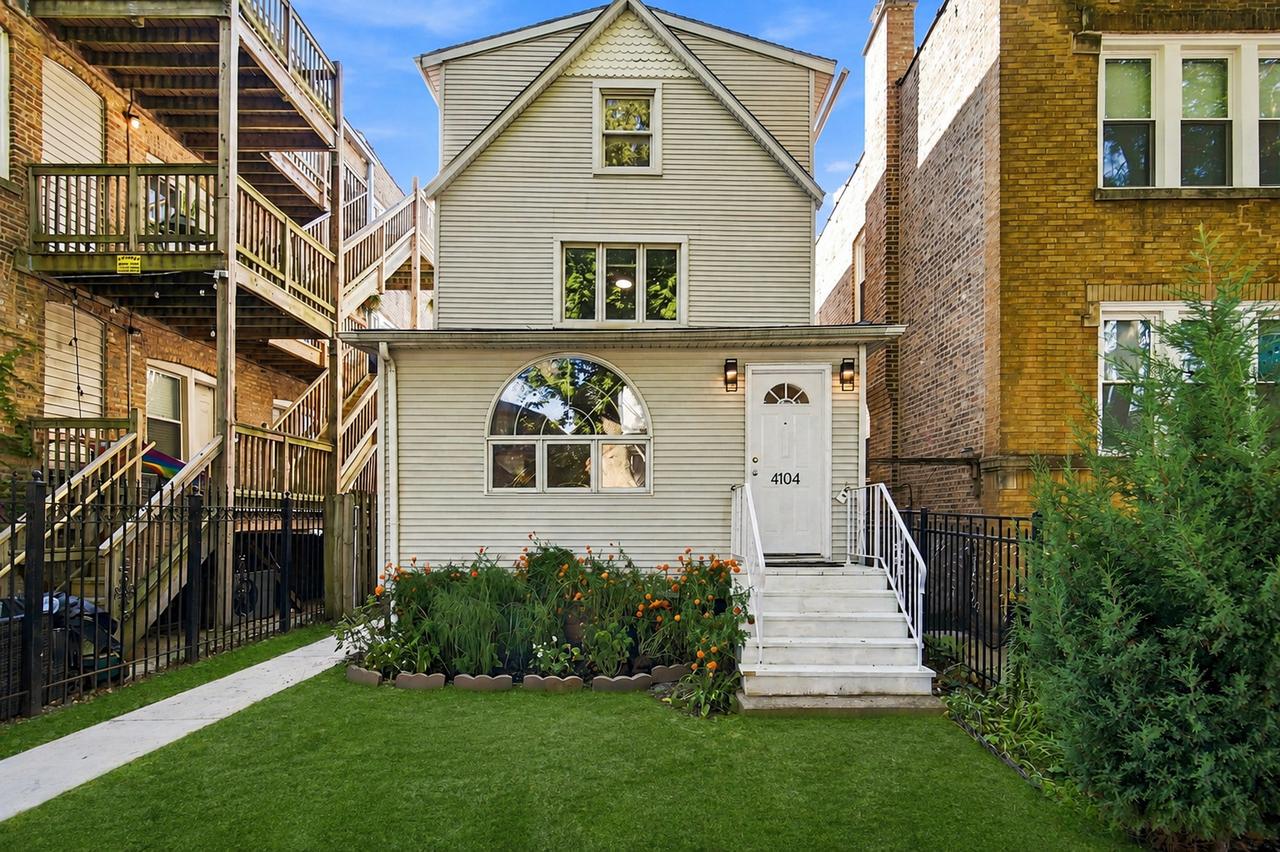 4104 N Richmond St., Chicago, IL 60618