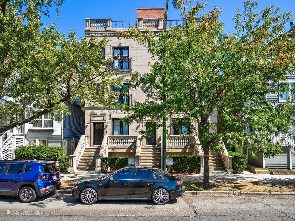 2849 N Ashland Ave. #2S, Chicago, IL 60657