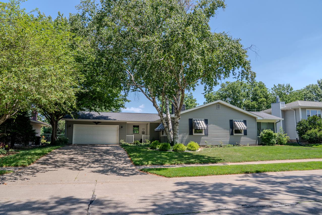 2918 30th St., Moline, IL 61265