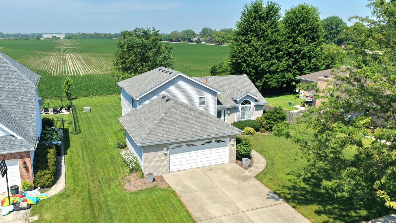 473 Kingston Dr., New Lenox, IL 60451