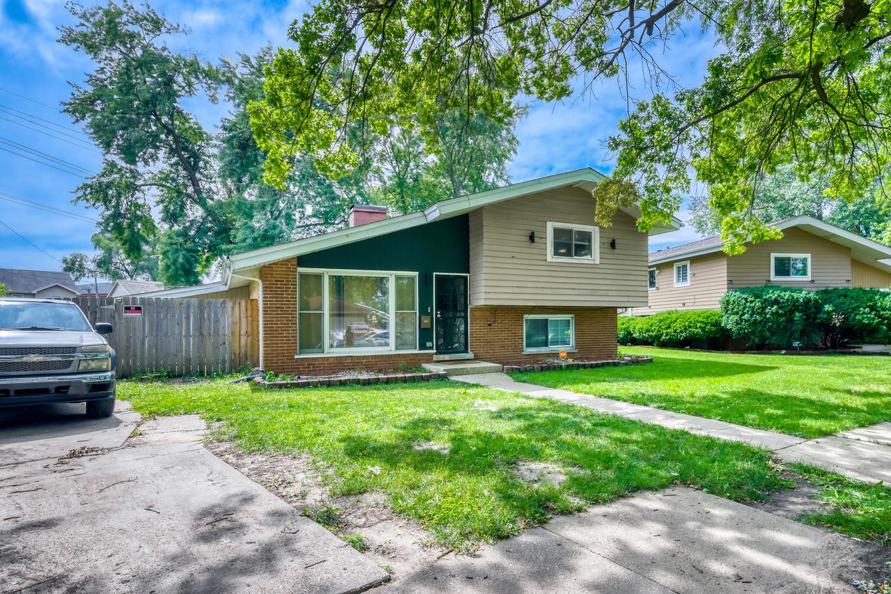 15318 Hastings Dr., Dolton, IL 60419