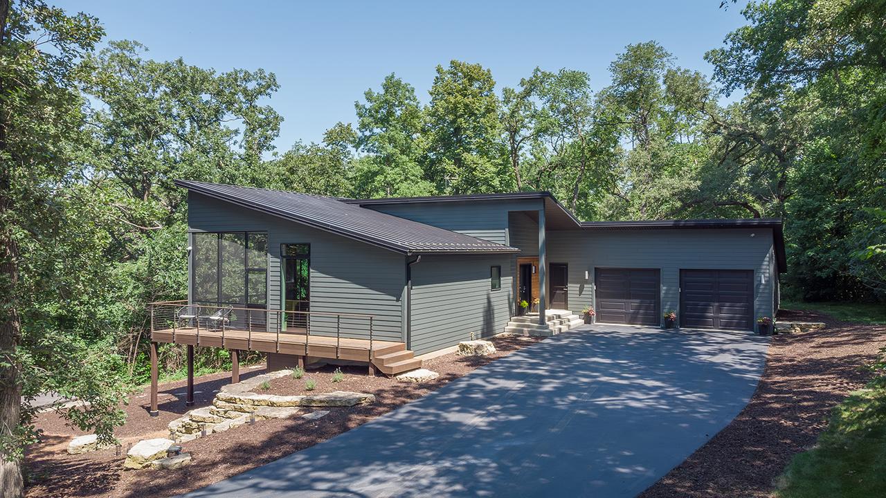 8383 W Mound Rd., Lena, IL 61048