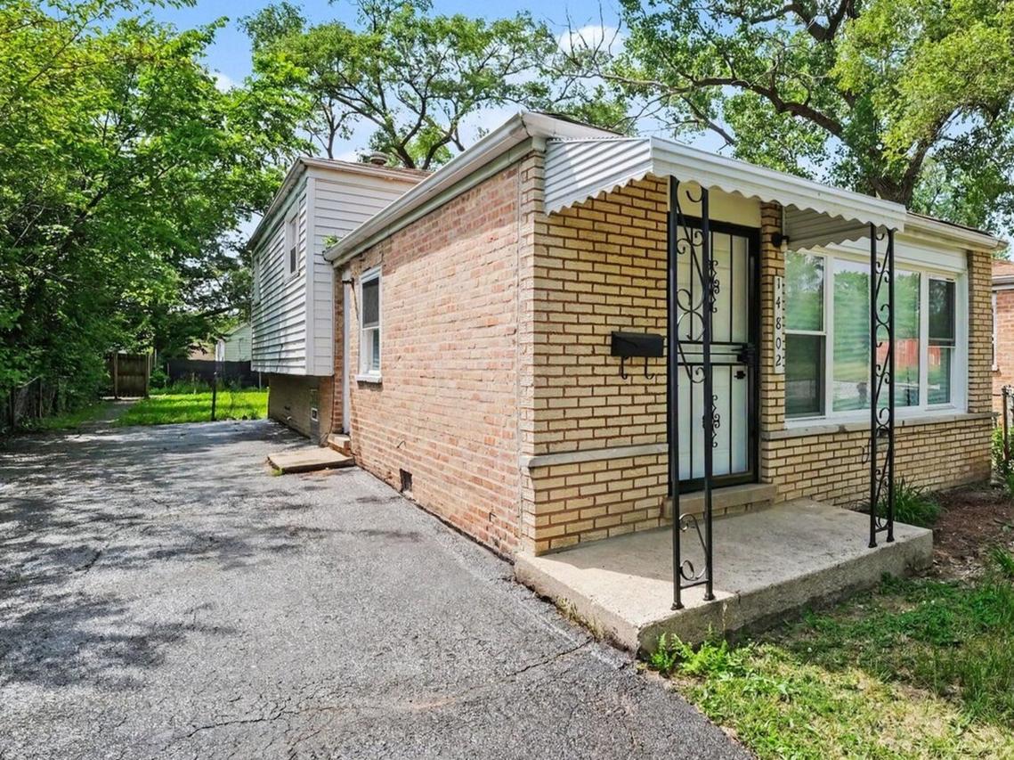 14802 Marshfield Ave., Harvey, IL 60426