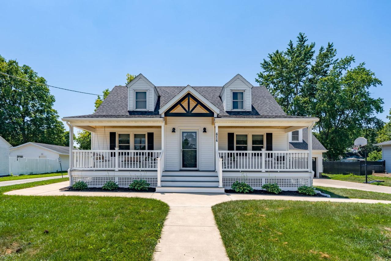 614 6th Ave., Erie, IL 61250