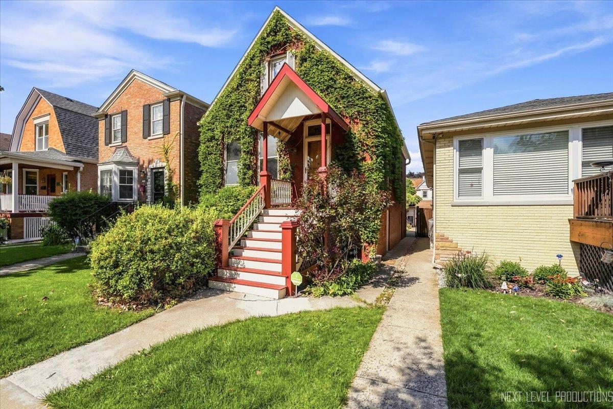 1137 S East Ave., Oak Park, IL 60304