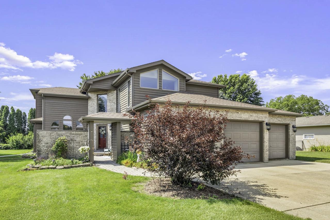 200 E Webb St., Sandwich, IL 60548