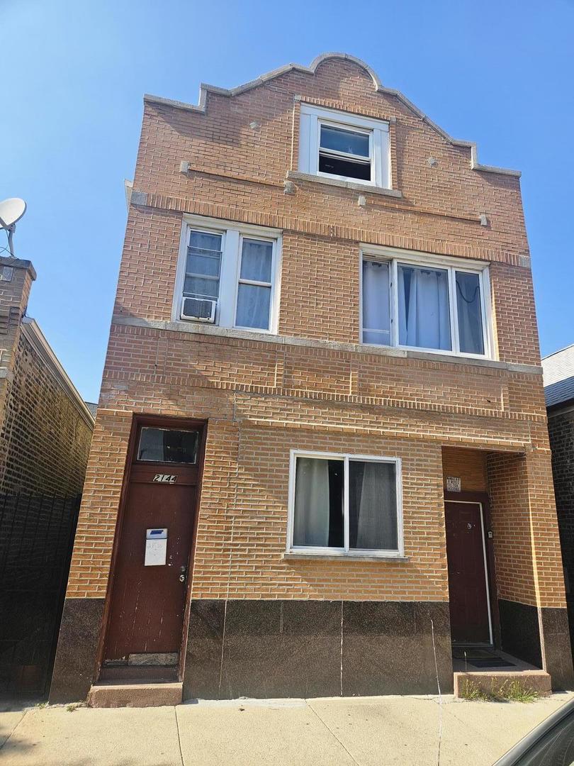 2144 W 19th St., Chicago, IL 60608