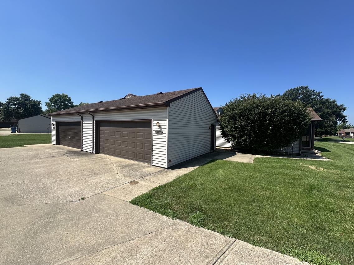 912 Pomona Dr., Champaign, IL 61822