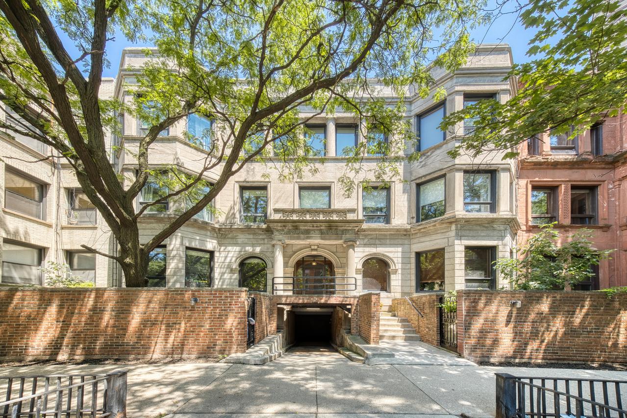 3717 N Pine Grove Ave. #3S, Chicago, IL 60613