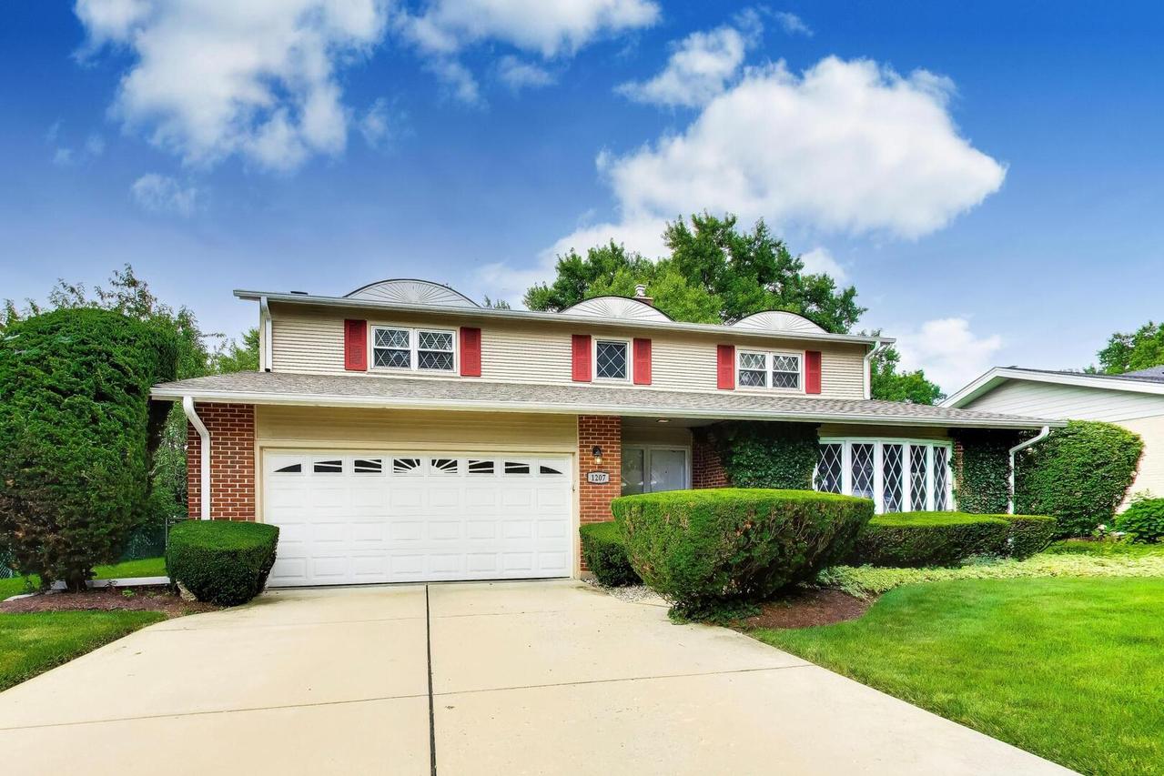 1207 W Thomas St., Arlington Heights, IL 60004