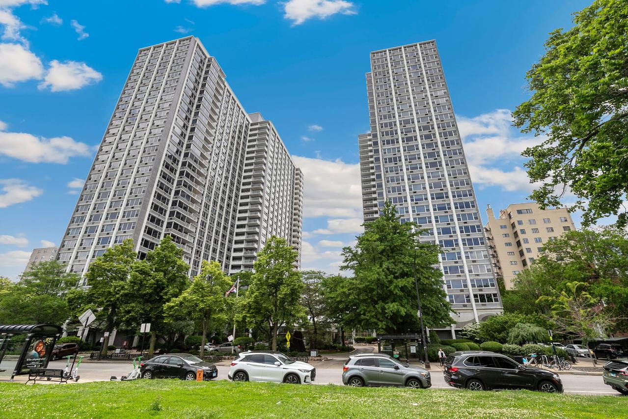 4250 N Marine Dr. #2130, Chicago, IL 60613