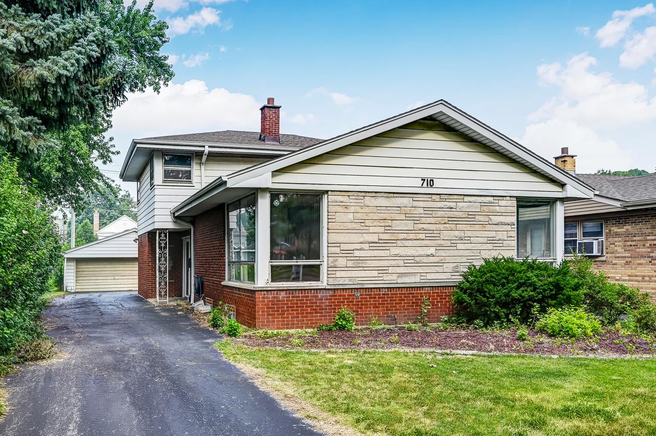 710 S La Grange Rd., La Grange, IL 60525