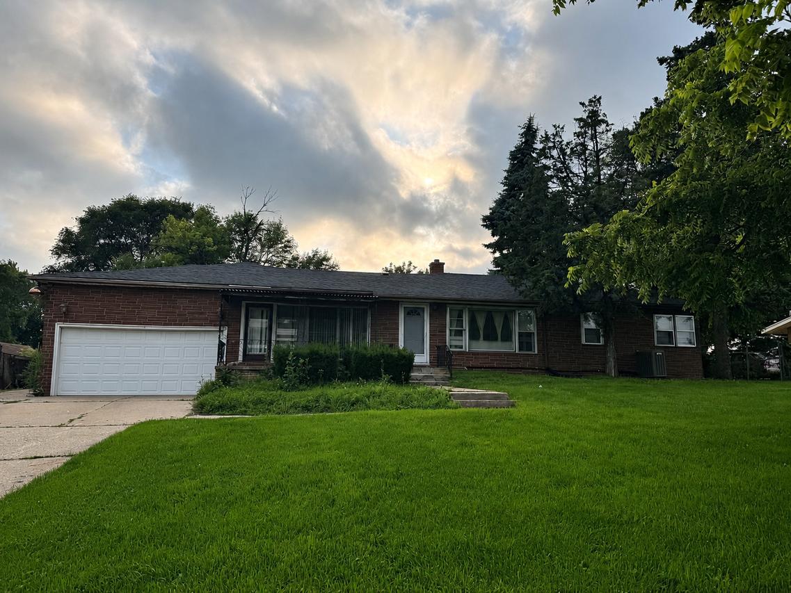 2N236 Amy Ave., Glen Ellyn, IL 60137