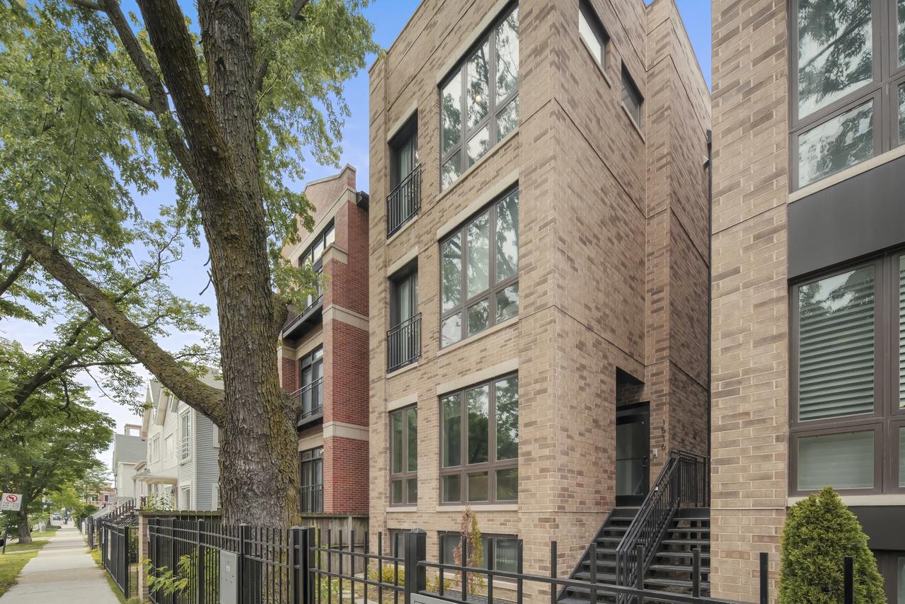 1516 W Diversey Ave. #3, Chicago, IL 60614