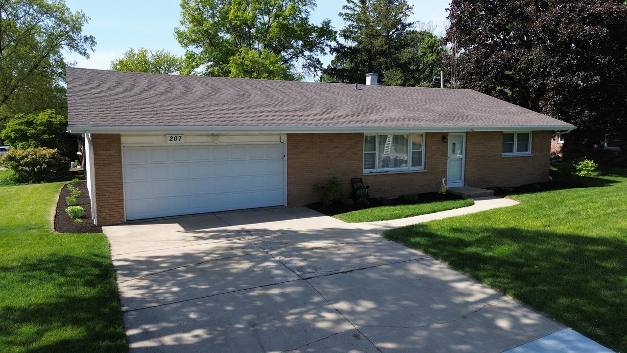 207 Hartway Ct., Montgomery, IL 60538