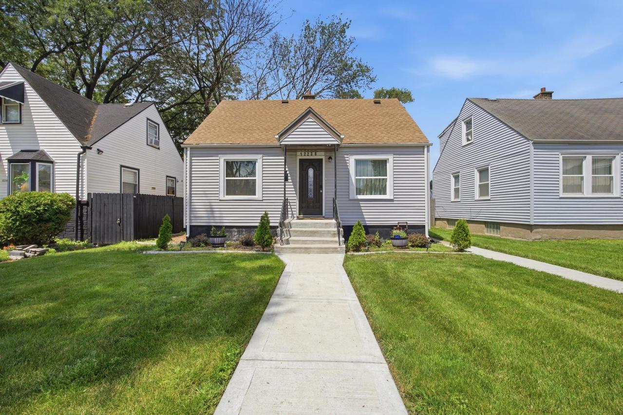 12238 S Aberdeen St., Chicago, IL 60643