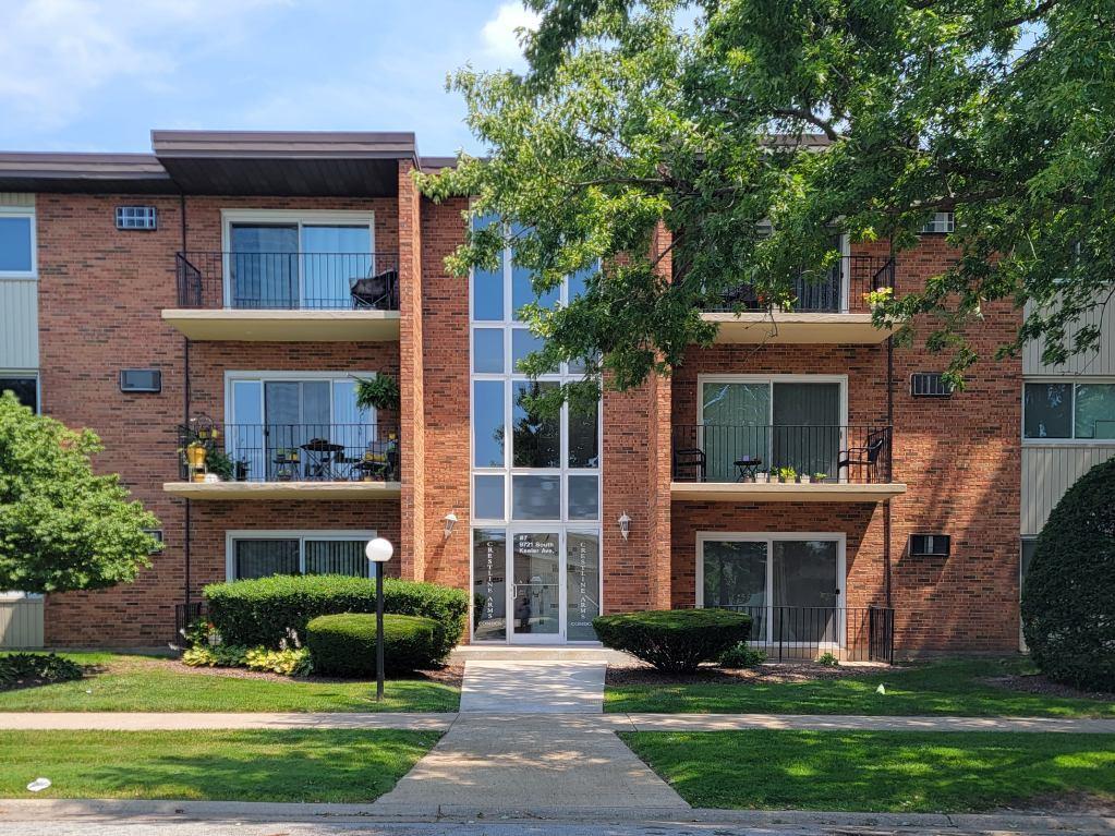 9721 S Keeler Ave. #204, Oak Lawn, IL 60453