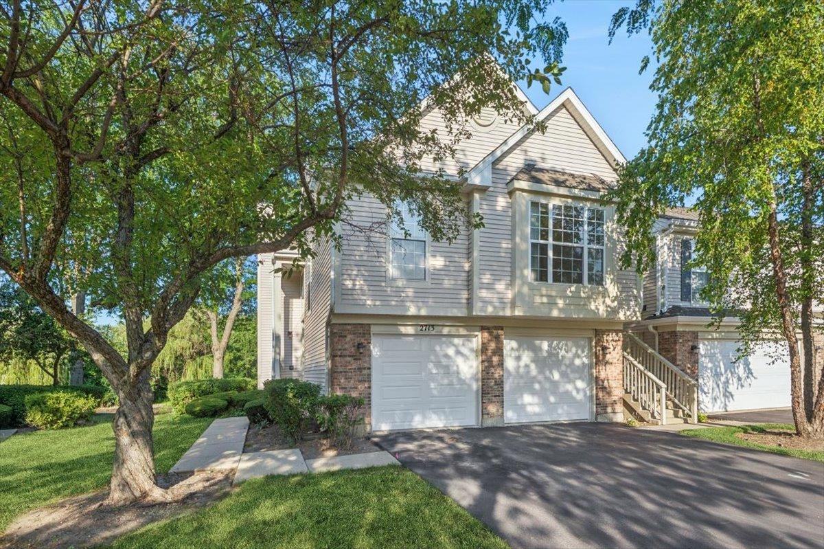 2713 S Embers Ln., Arlington Heights, IL 60005