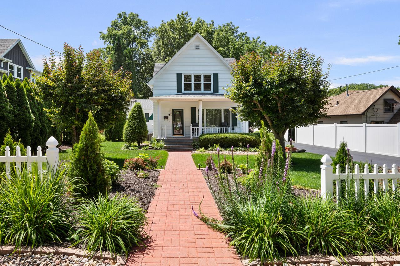 1342 45th Ave., Rock Island, IL 61201
