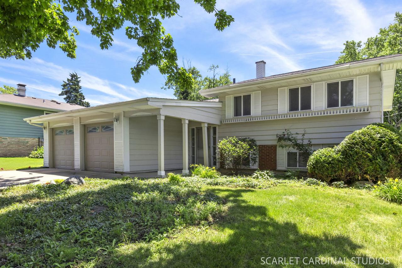 21W061 Kensington Rd., Lombard, IL 60148