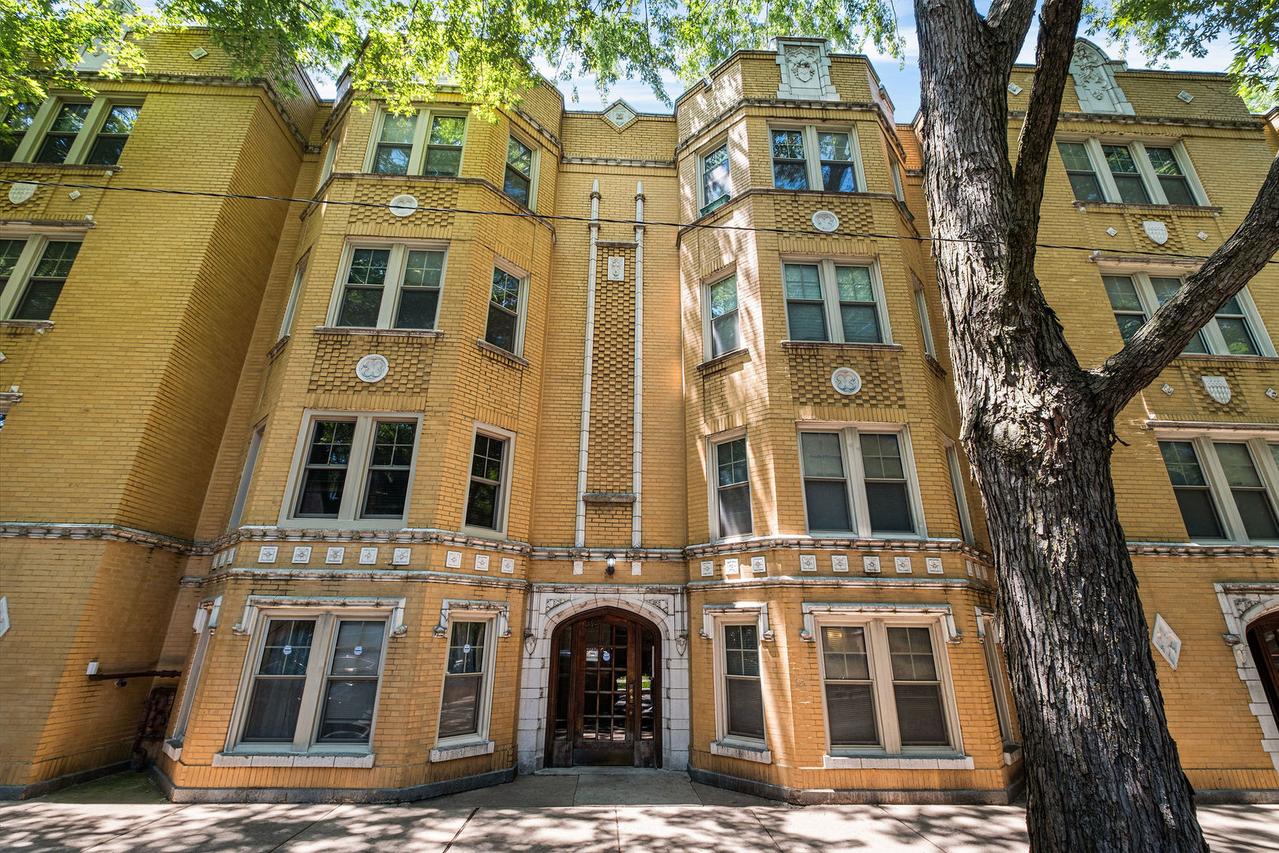 6452 N Bell Ave. #3, Chicago, IL 60645