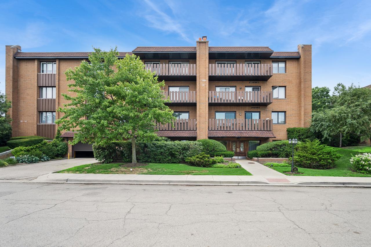 1795 Lake Cook Rd. #301, Highland Park, IL 60035