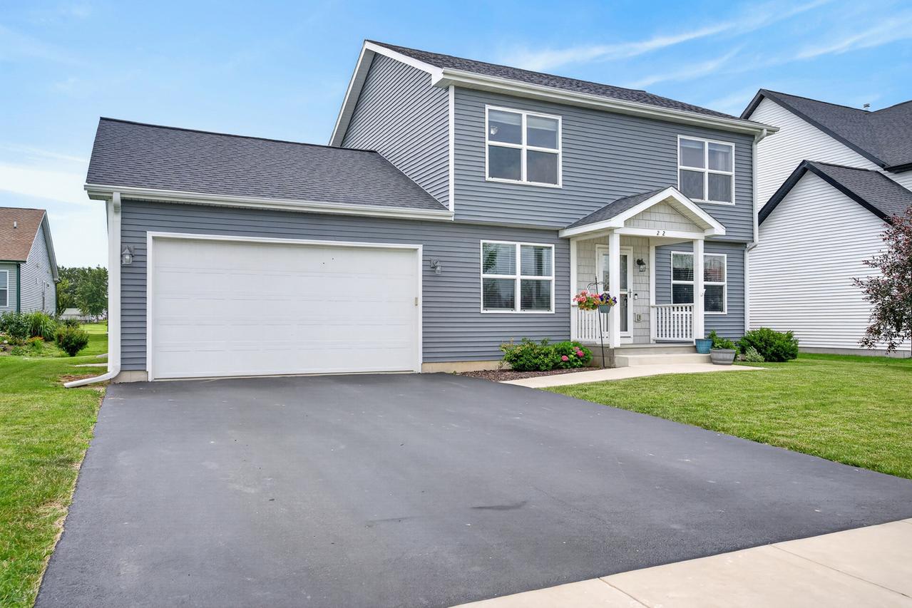 22 W Bluebell Ave., Cortland, IL 60112