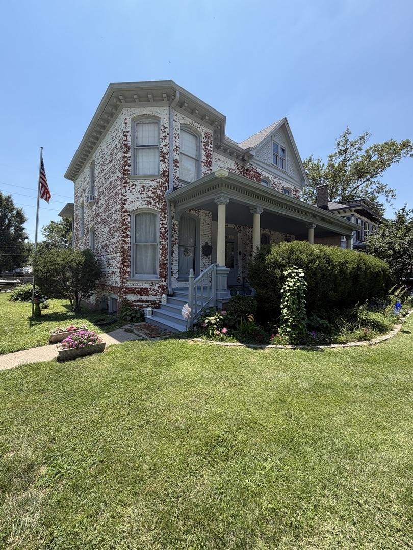 451 W Macon St., Decatur, IL 62522