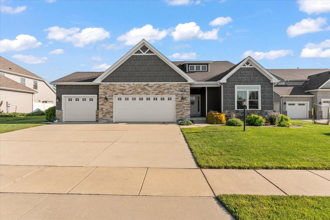 1114 Ashford Ct., Mahomet, IL 61853