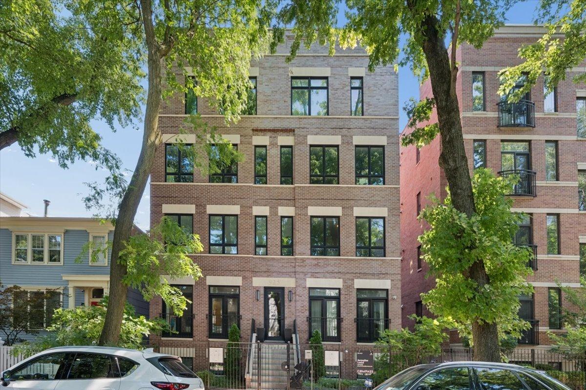 925 W Montana St. #1E, Chicago, IL 60614