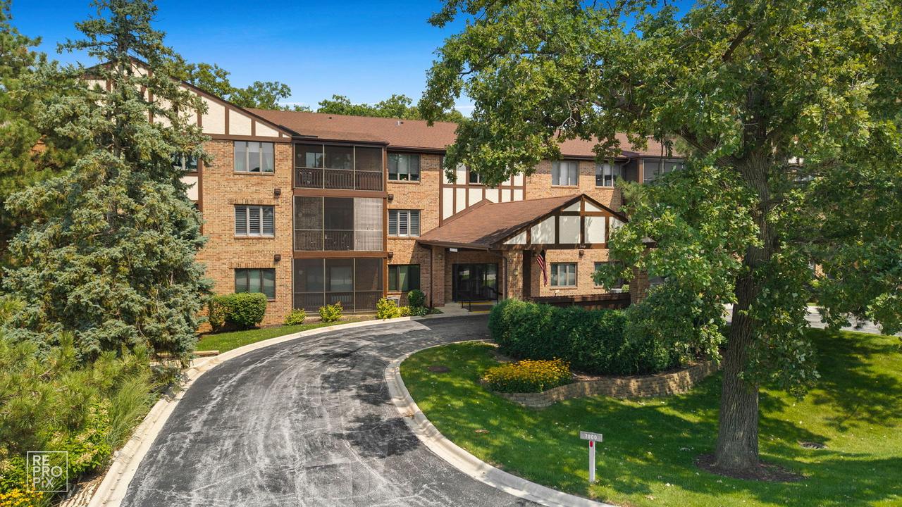 7800 W Foresthill Ln. #204, Palos Heights, IL 60463