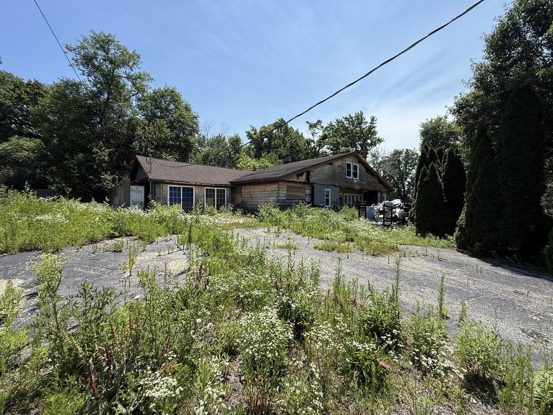 6243 Springside Ave., Downers Grove, IL 60516