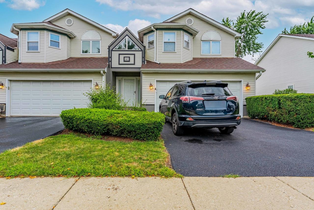 367 Inner Circle Dr., Bolingbrook, IL 60490