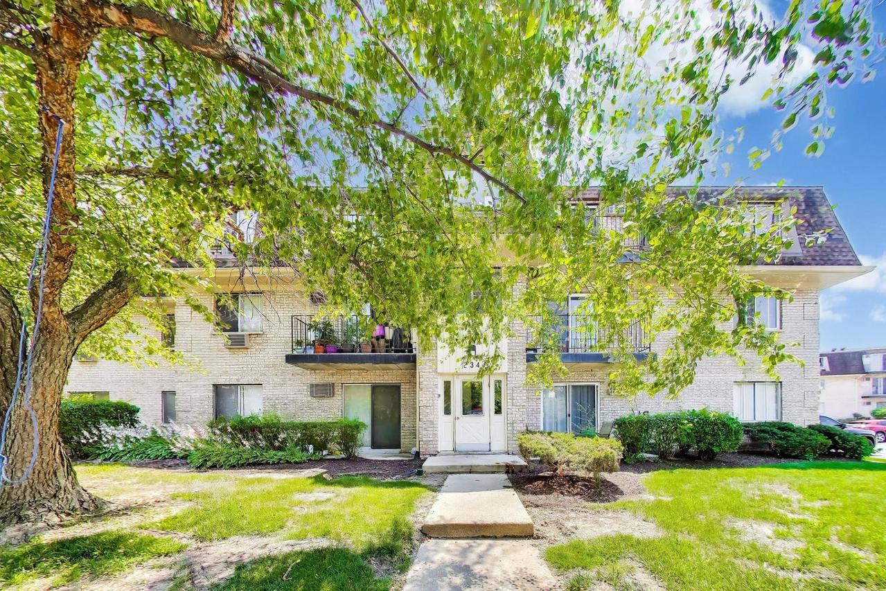234 Shorewood Dr. #GD, Glendale Heights, IL 60139