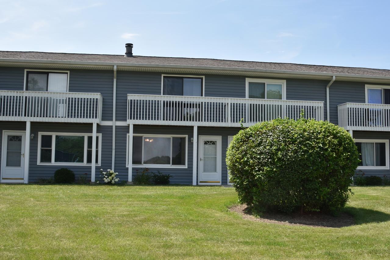 34228 N Birch Ln. #27c, Gurnee, IL 60031