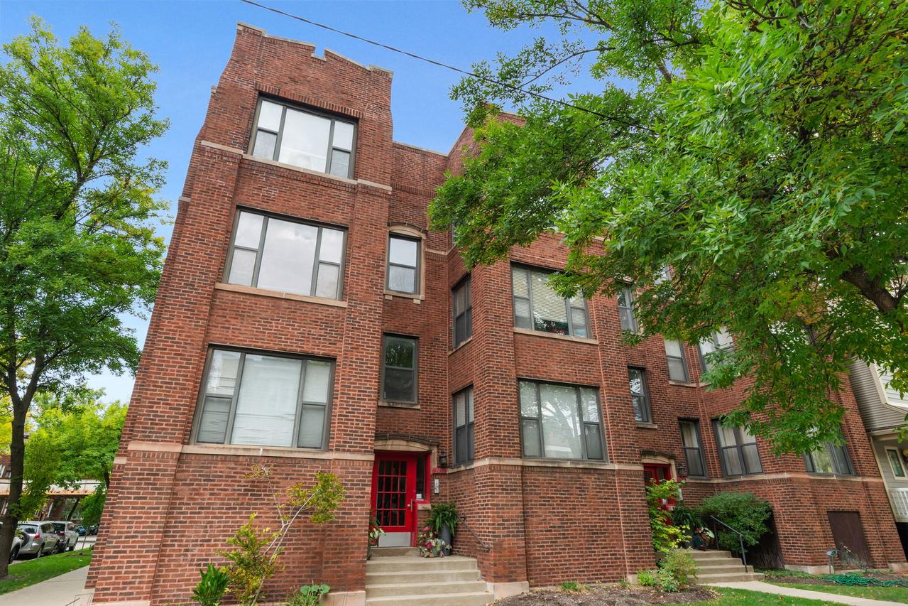 2458 W Eastwood Ave. #3, Chicago, IL 60625