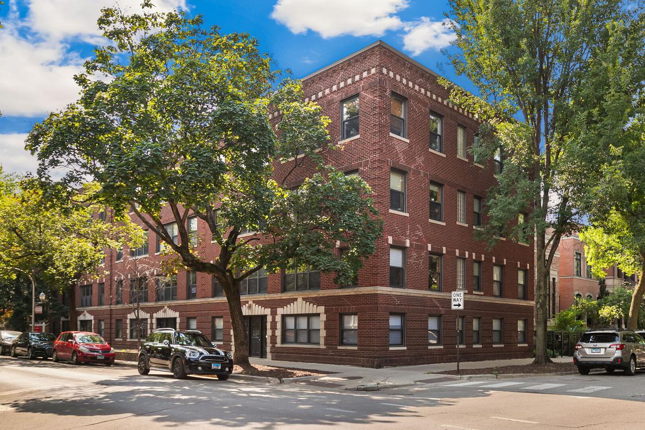1255 W Roscoe St. #1, Chicago, IL 60657