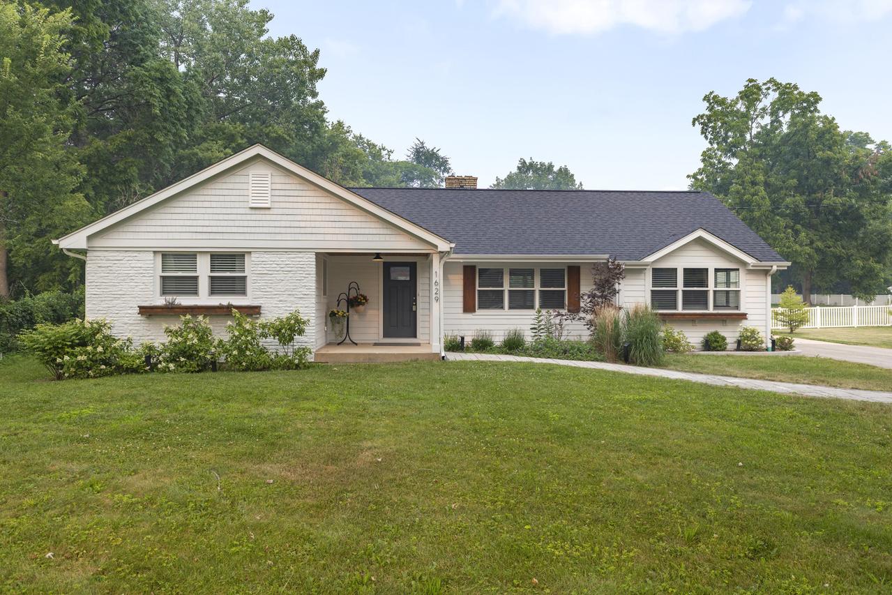 1629 N Summit St., Wheaton, IL 60187