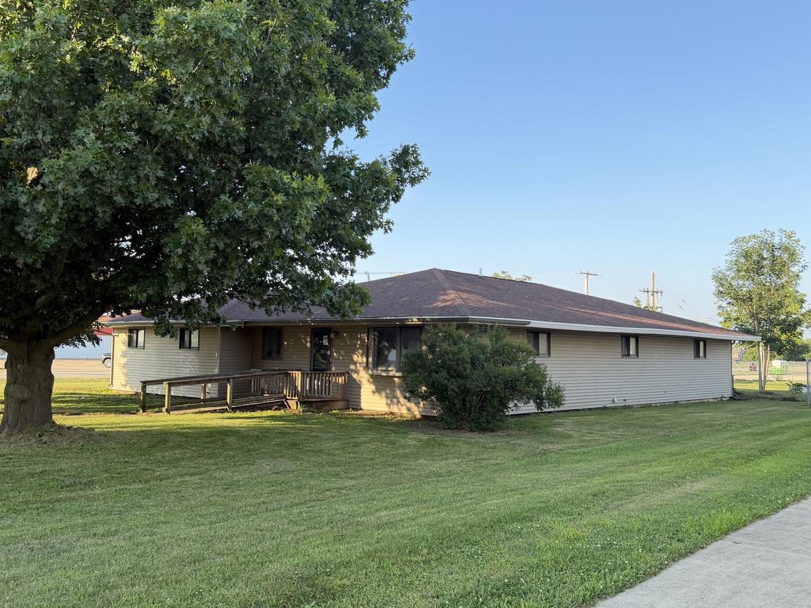 694 N Elm St., Herscher, IL 60941
