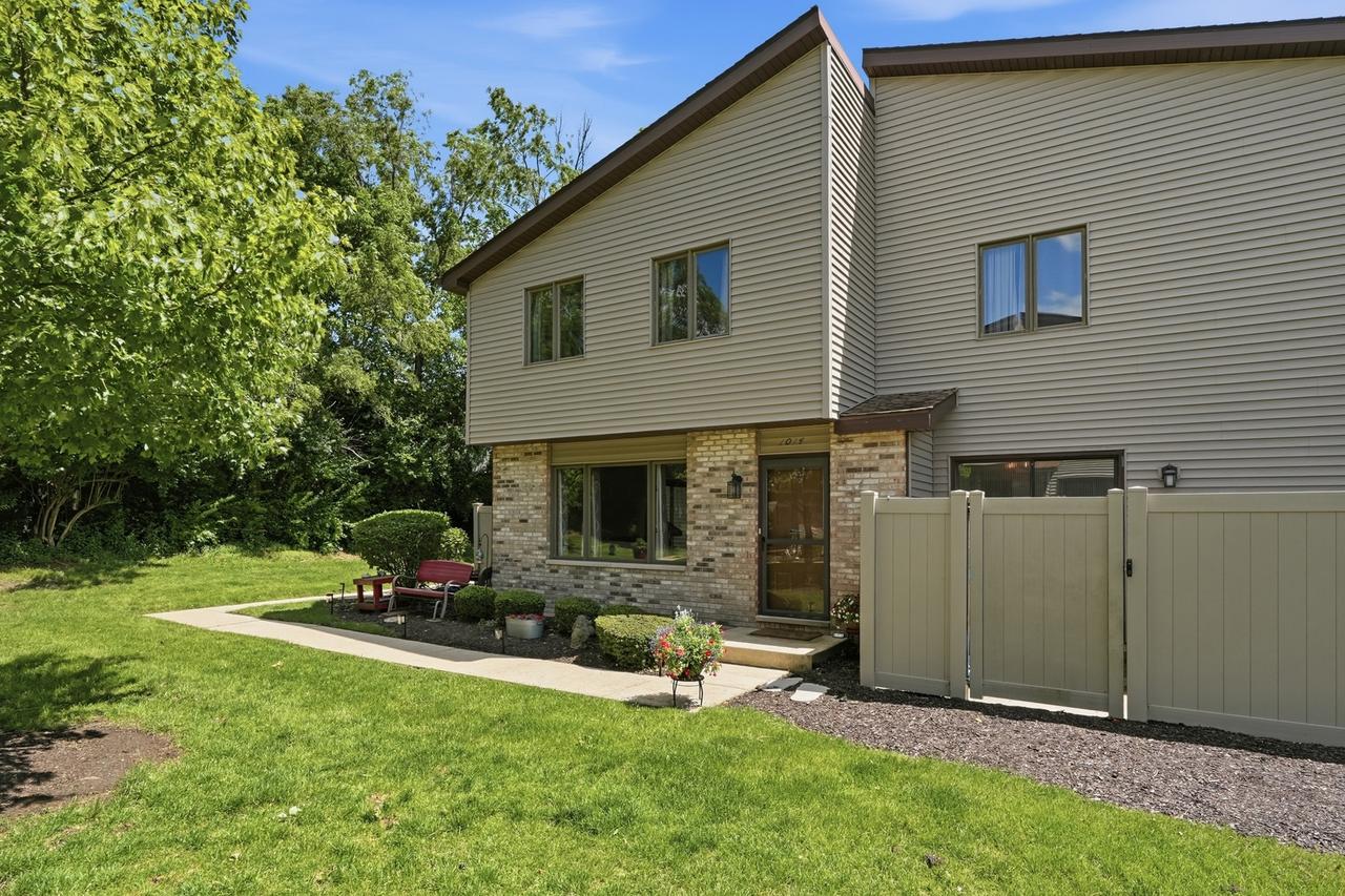 1014 Schoolgate Rd., New Lenox, IL 60451