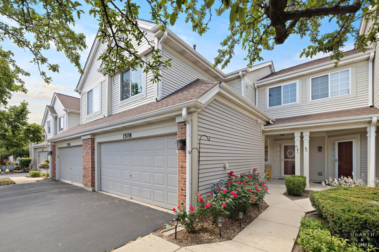 1508 N Waterbury Cir., Palatine, IL 60074