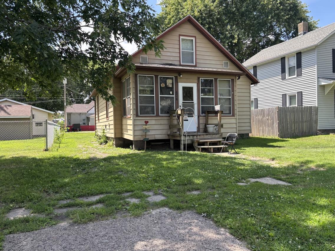 747 20th St., East Moline, IL 61244