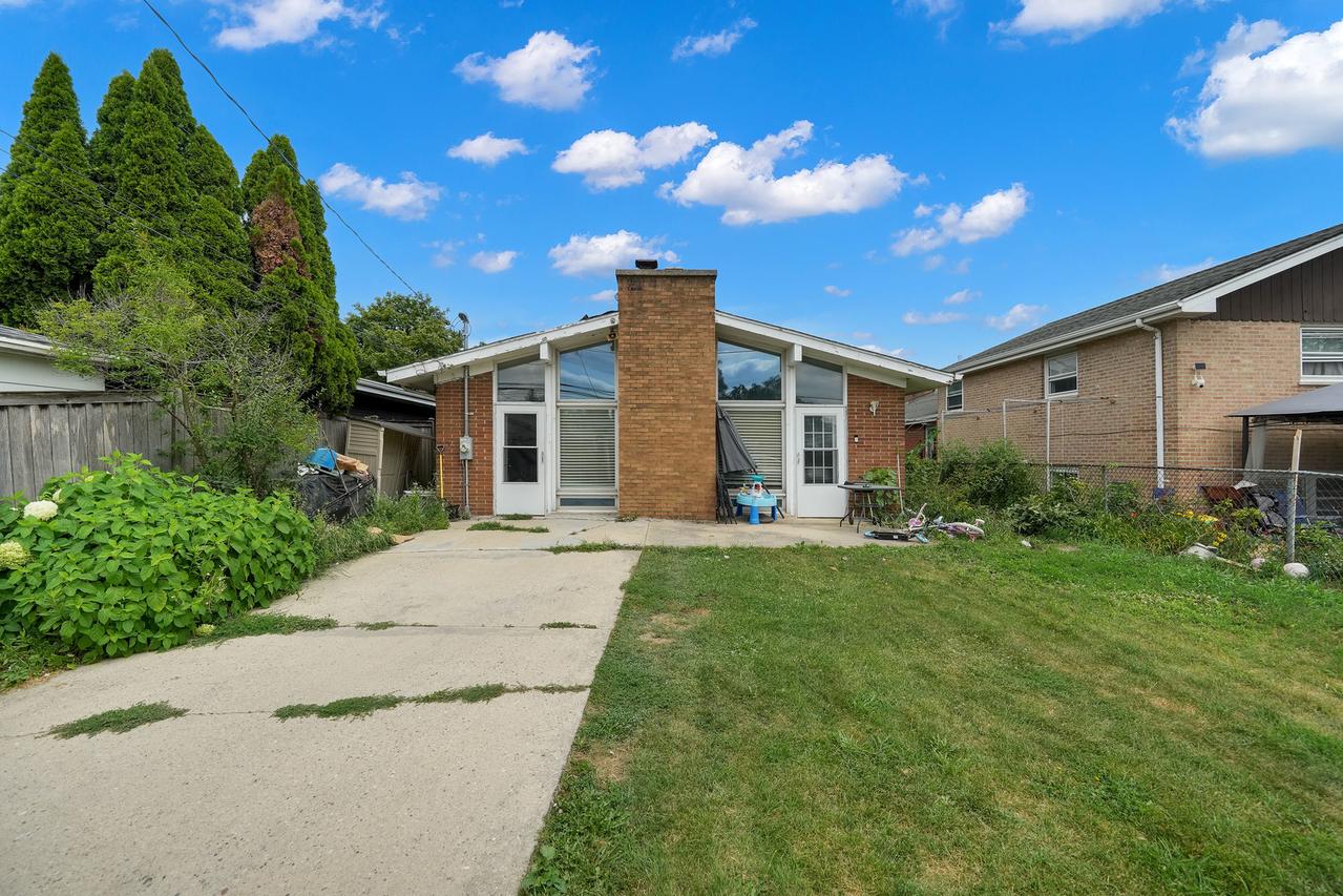 5141 Touhy Ave., Skokie, IL 60077