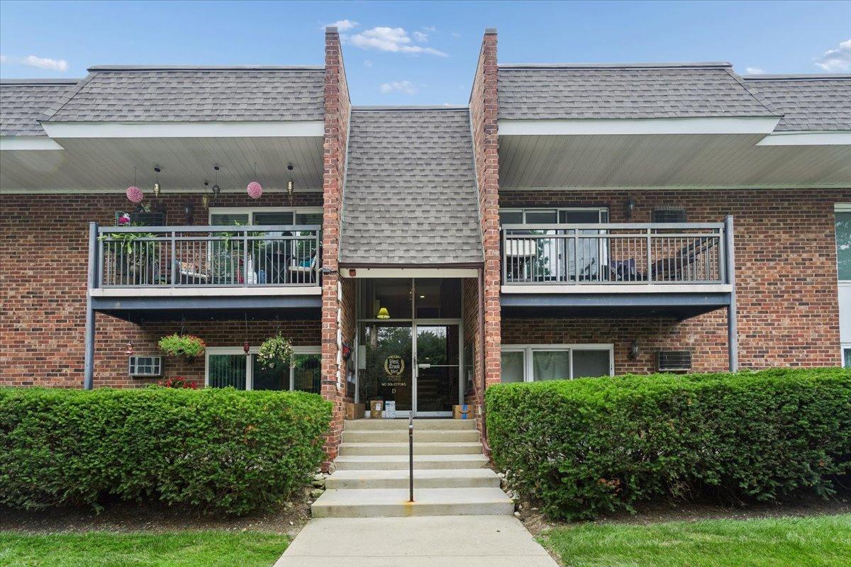 4043 Saratoga Ave. #222, Downers Grove, IL 60515