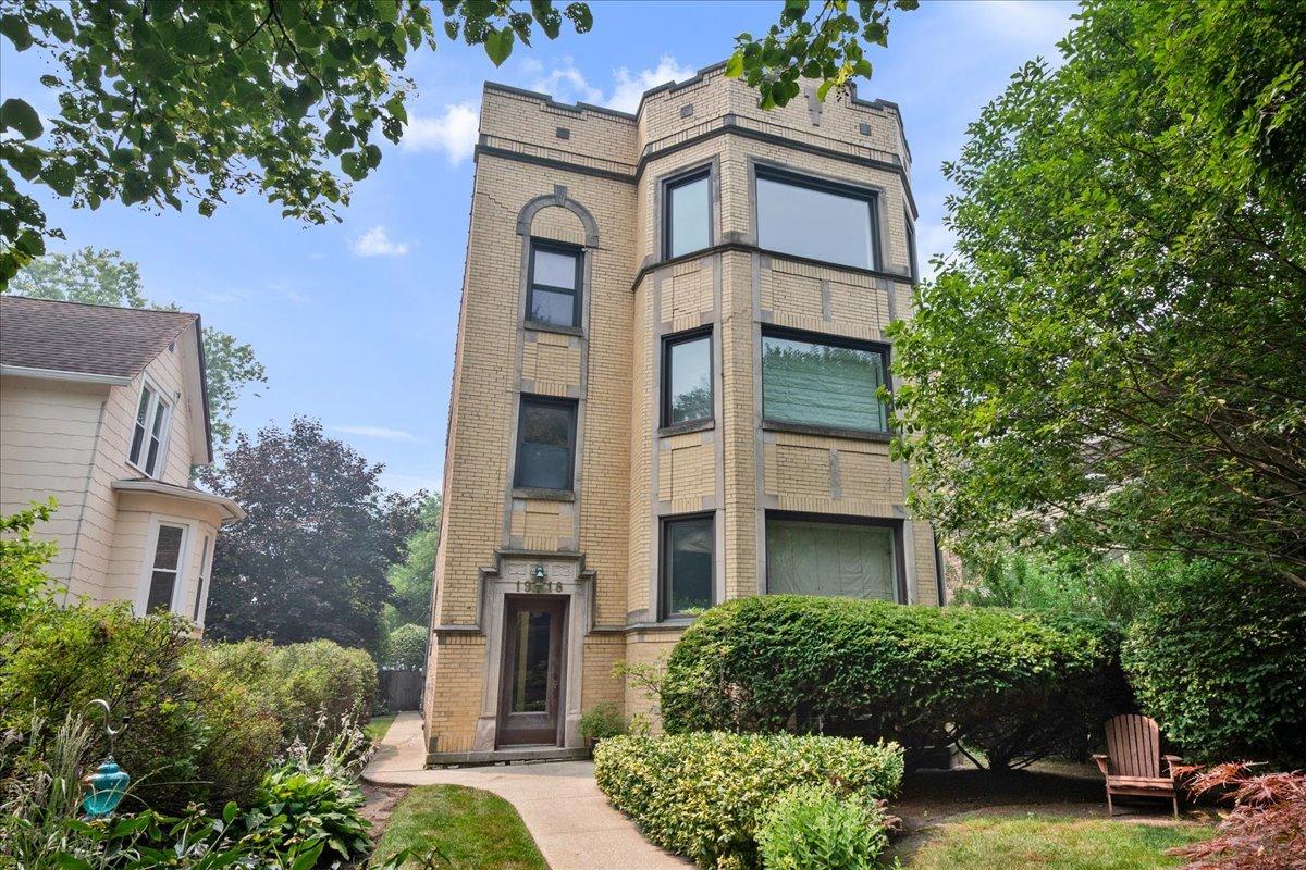 1918 Colfax St. #3, Evanston, IL 60201