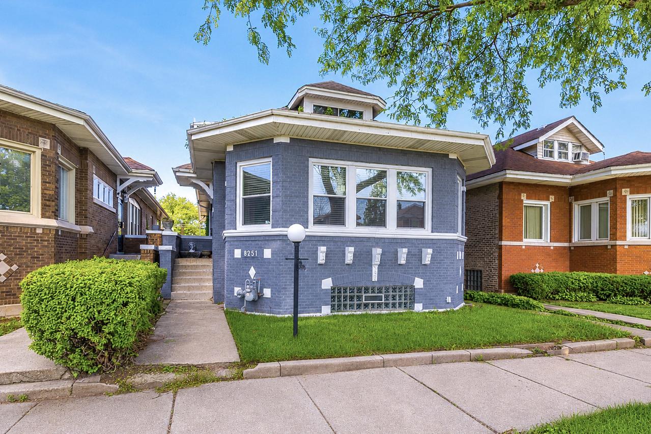 8251 S Carpenter St., Chicago, IL 60620