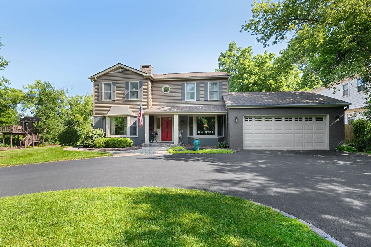 502 W Witchwood Ln., Lake Bluff, IL 60044