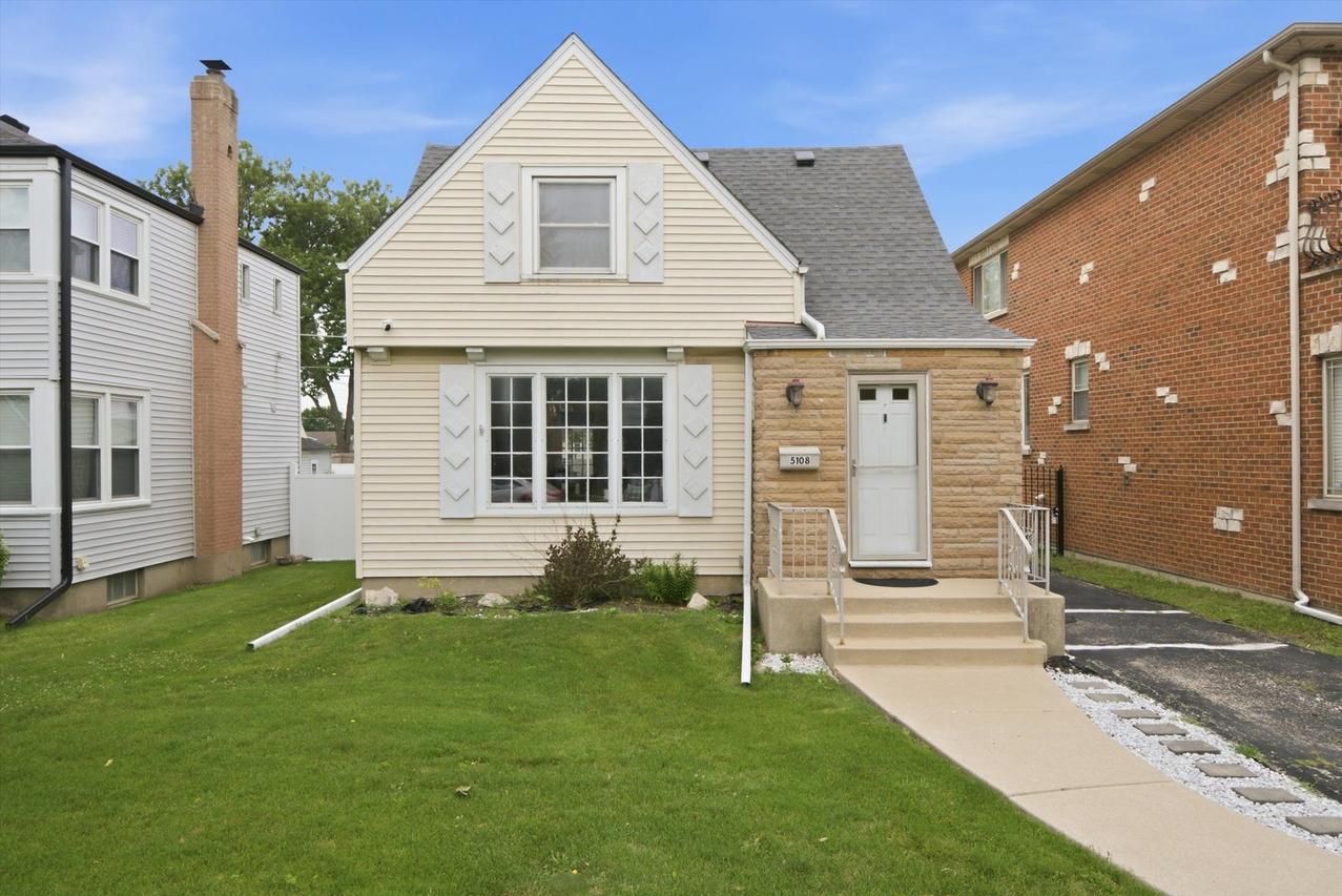 5108 N Octavia Ave., Harwood Heights, IL 60706