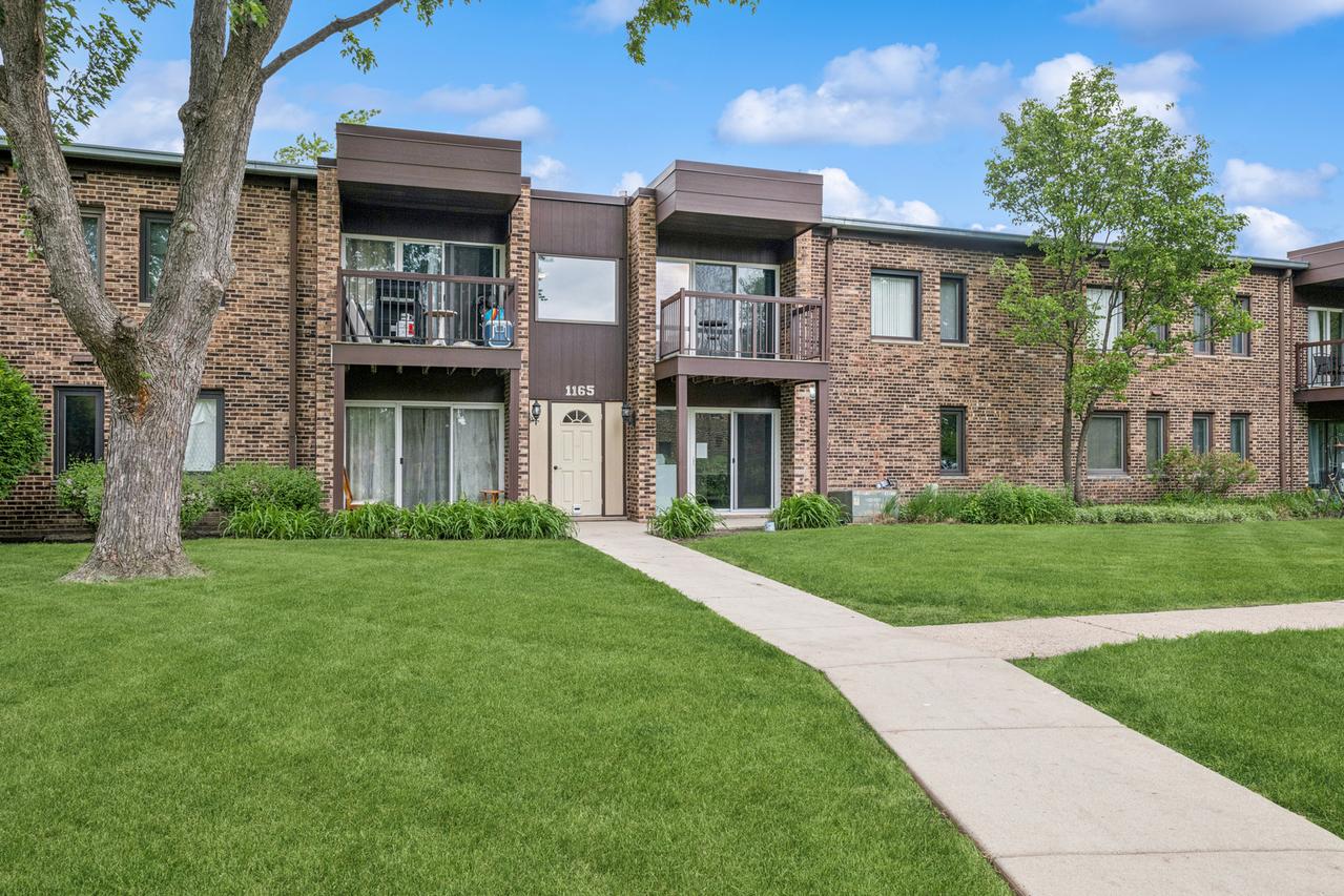 1165 Pleasant Run Dr. #510, Wheeling, IL 60090