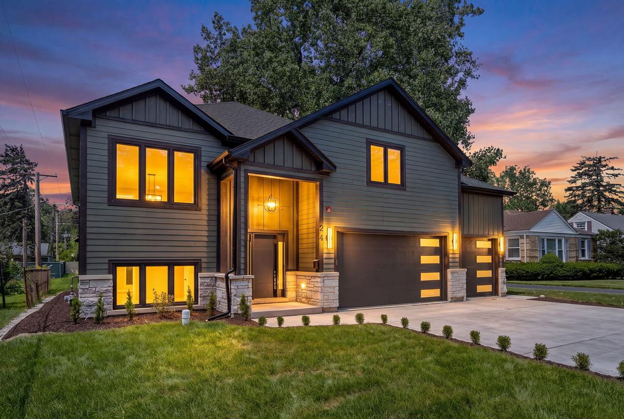 24 N Greenwood Ave., Palatine, IL 60074